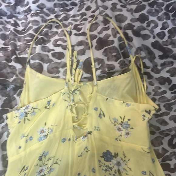 Yellow floral dress from ASOS, never worn - Picture 5 of 8